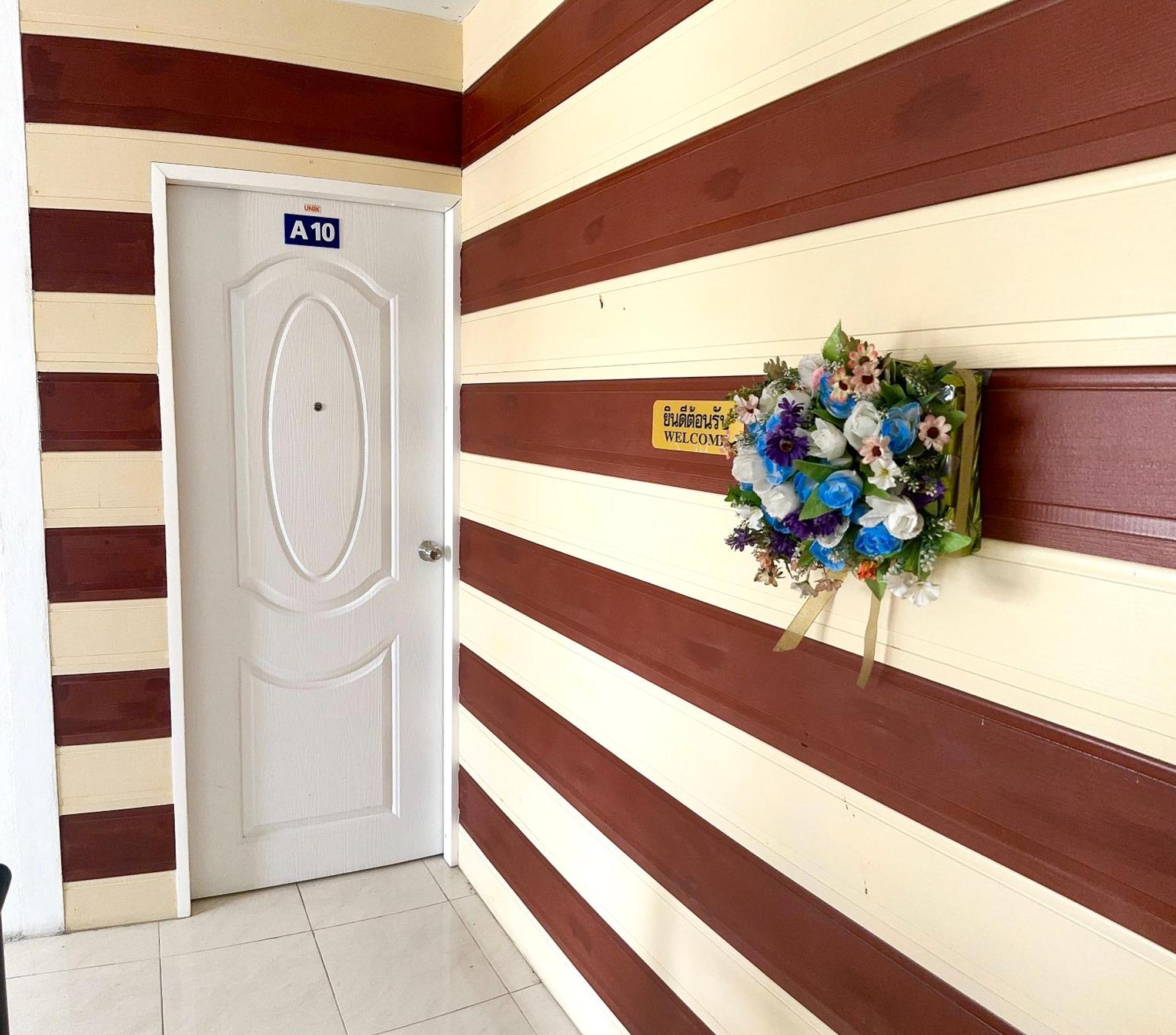 רנונג Rueangrat Hotel מראה חיצוני תמונה