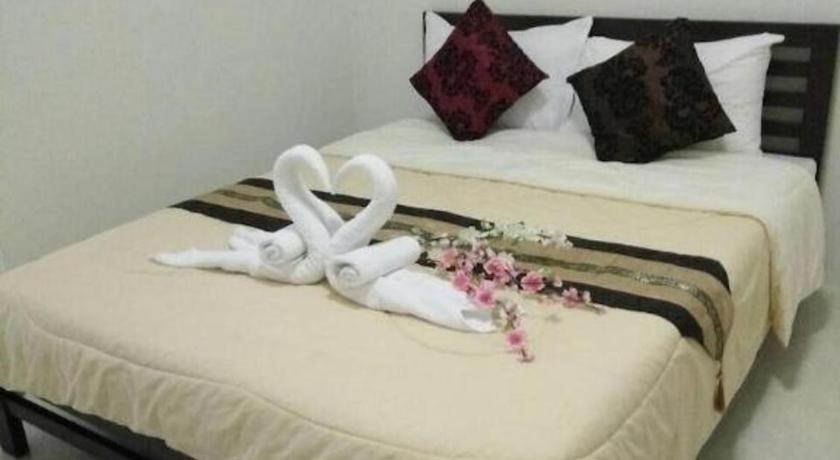 רנונג Rueangrat Hotel מראה חיצוני תמונה