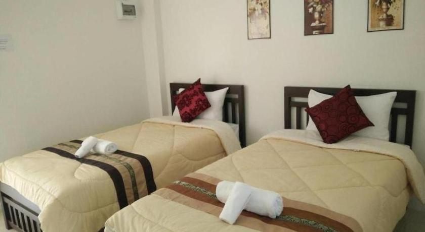 רנונג Rueangrat Hotel מראה חיצוני תמונה