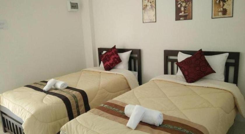 רנונג Rueangrat Hotel מראה חיצוני תמונה