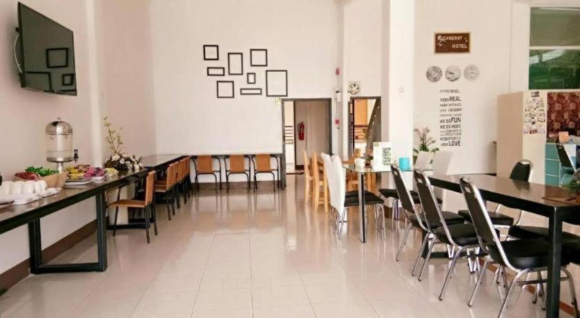 רנונג Rueangrat Hotel מראה חיצוני תמונה